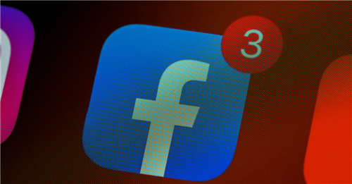 Il multilingua in Facebook e Instagram